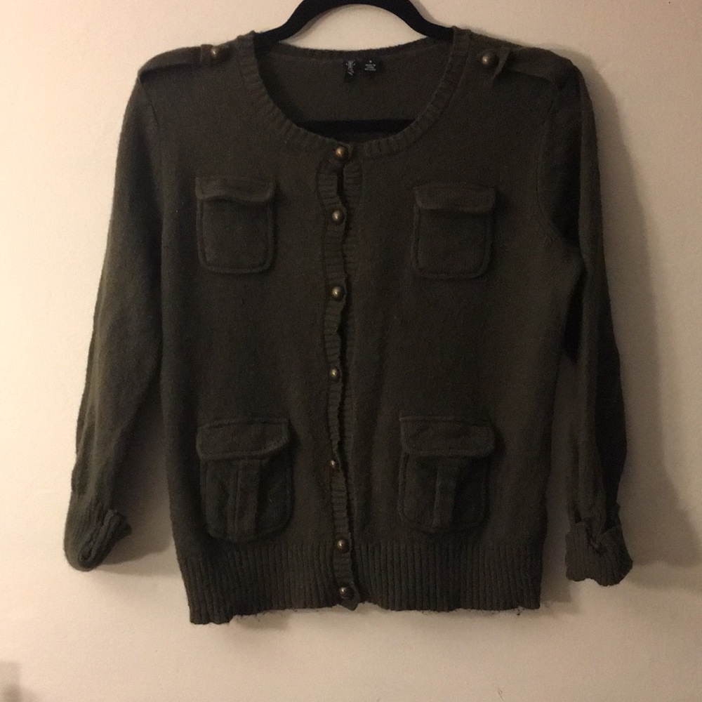 Adorable olive green cardigan